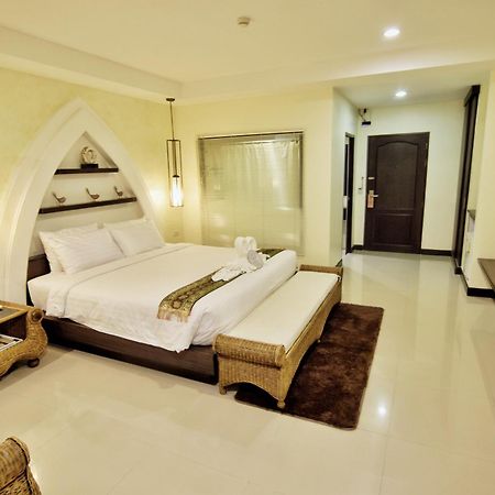 Phanomrungpuri Hotel Buriram Nangrong Szoba fotó
