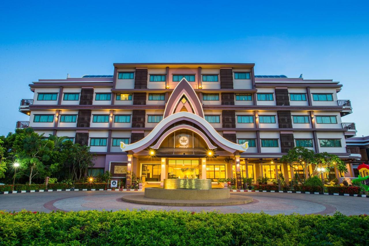 Phanomrungpuri Hotel Buriram Nangrong Kültér fotó