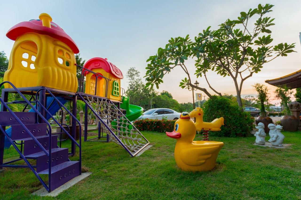 Phanomrungpuri Hotel Buriram Nangrong Kültér fotó
