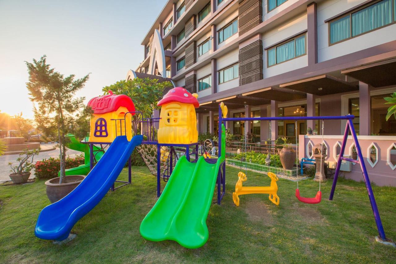 Phanomrungpuri Hotel Buriram Nangrong Kültér fotó
