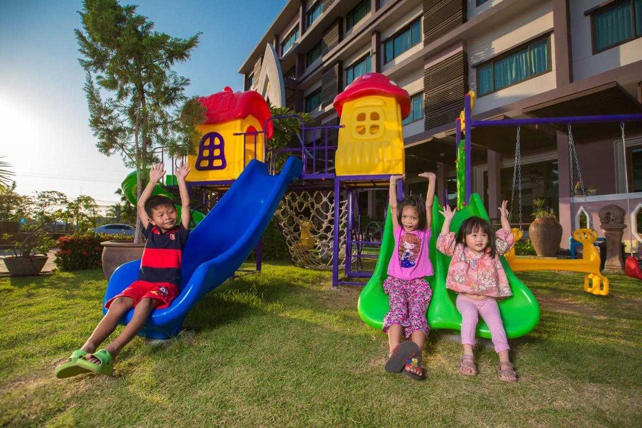 Phanomrungpuri Hotel Buriram Nangrong Kültér fotó