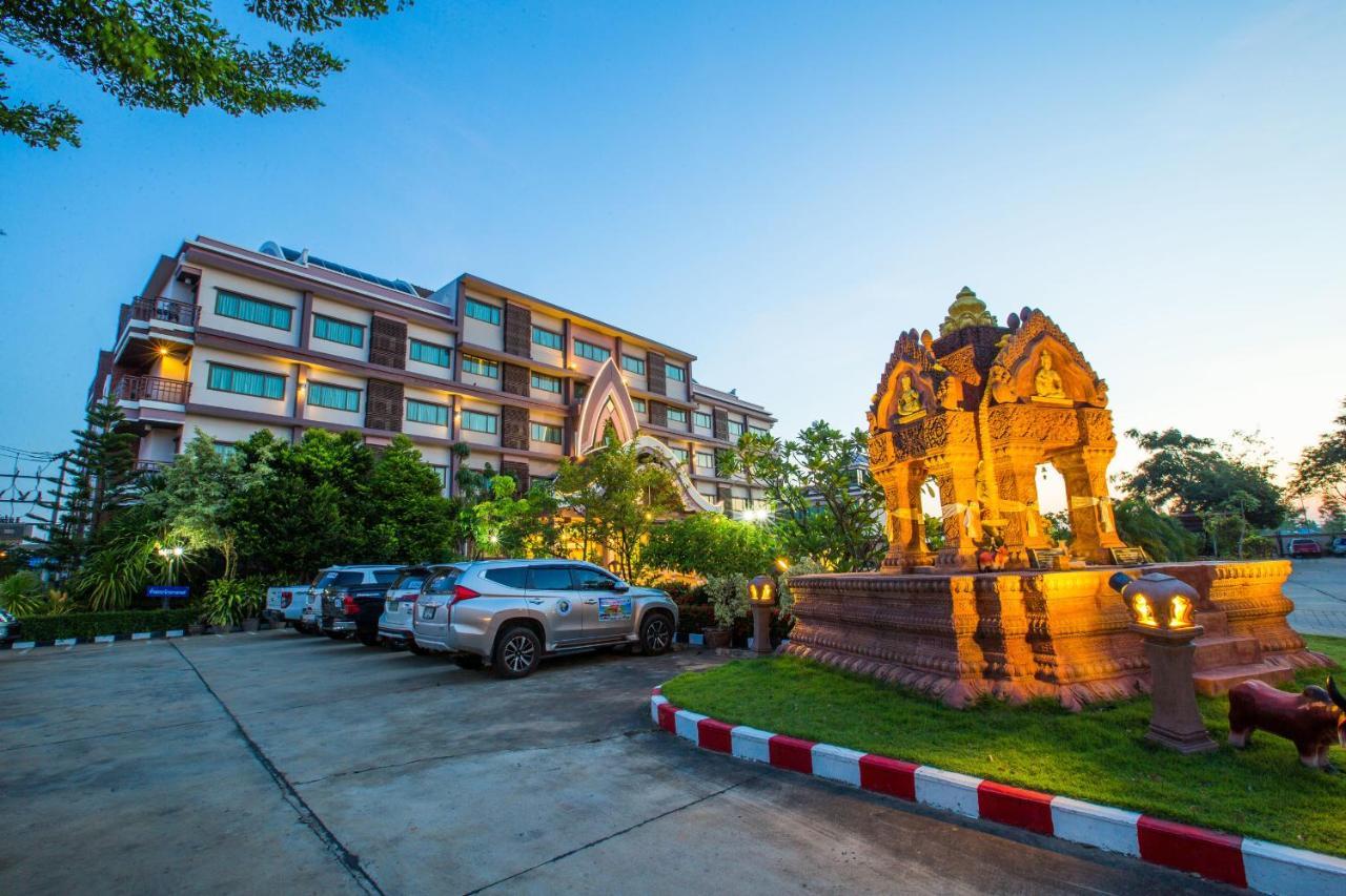 Phanomrungpuri Hotel Buriram Nangrong Kültér fotó