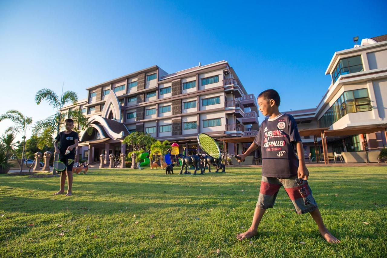 Phanomrungpuri Hotel Buriram Nangrong Kültér fotó