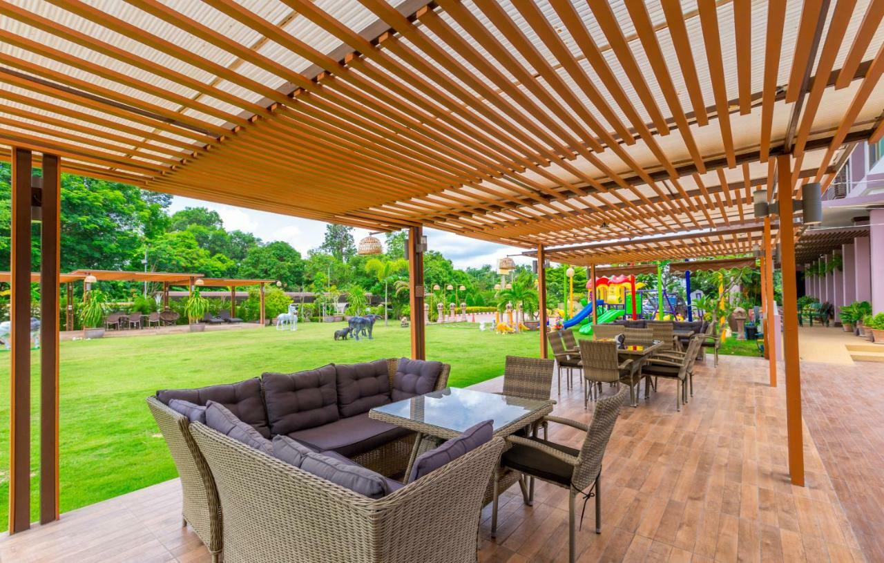 Phanomrungpuri Hotel Buriram Nangrong Kültér fotó
