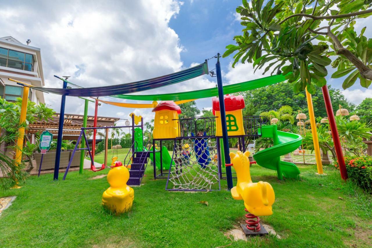 Phanomrungpuri Hotel Buriram Nangrong Kültér fotó