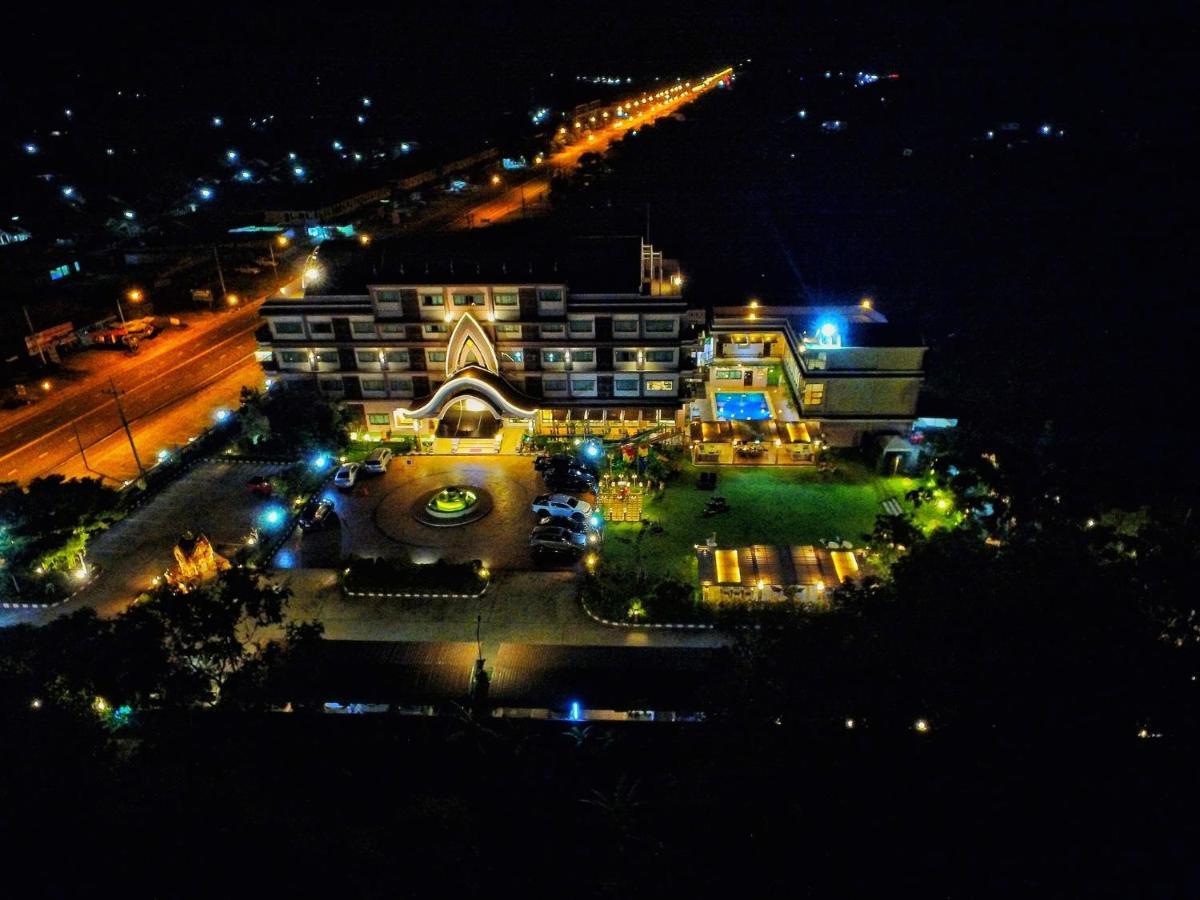 Phanomrungpuri Hotel Buriram Nangrong Kültér fotó